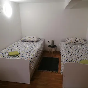 Tia Croatia
